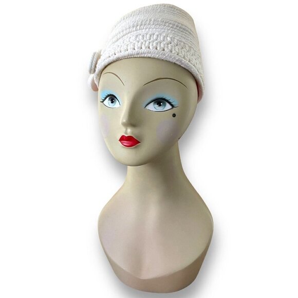 Vintage 1940s Everitt Needlepoint Womens White Beehive Tilt Hat Sculpted Toque - Picture 1 of 16